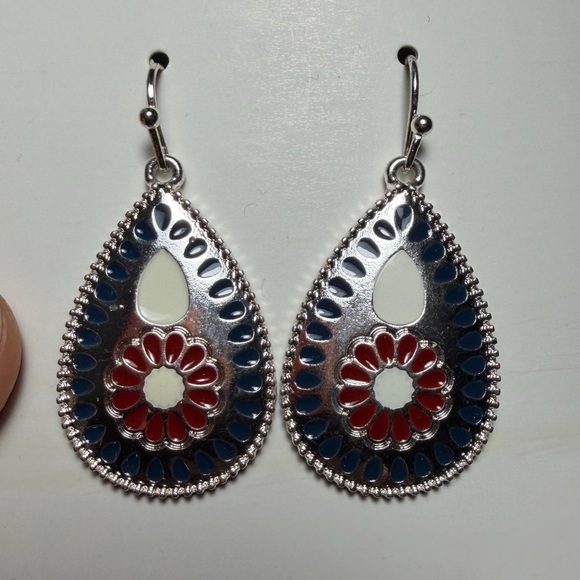 Boho Chic Teardrop Dangle Earrings - Picture 3 of 6